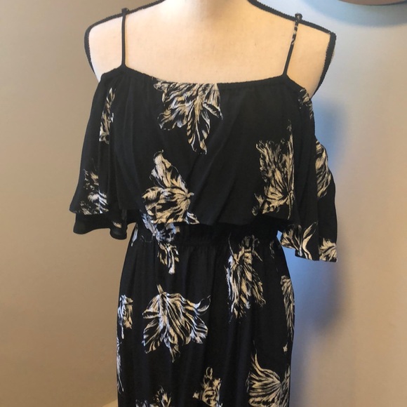 🌸3 for $9 🌸Ruffle top maxi dress - Picture 2 of 8